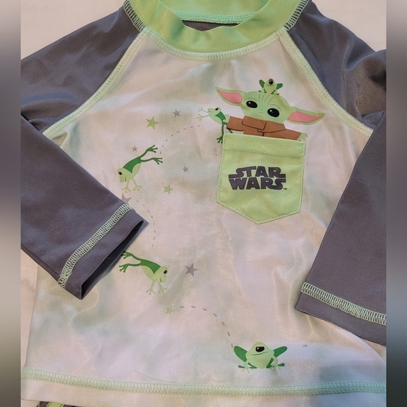 Star Wars Kids Rashguard Swim Set - Green and Gray Baby Yoda - Picture 5 of 12
